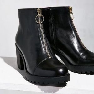 Vagabond Grace Black Leather Gold Zipper boots